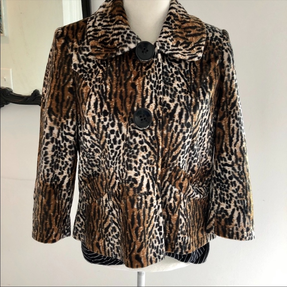 H&M Faux Fur Leopard Print crop Jacket
